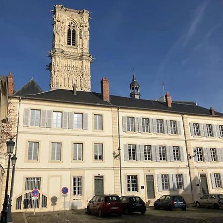 La Chapelle, Les Suites Du Palais, L'Unique 5 Etoiles De Nevers, Suite D'Exception, By Primo C0Nciergerie Luaran gambar