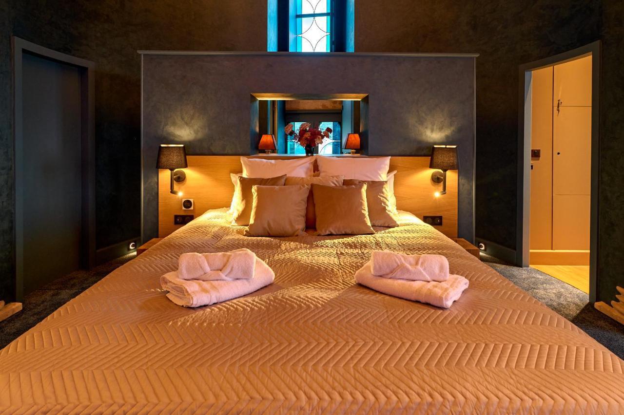 La Chapelle, Les Suites Du Palais, L'Unique 5 Etoiles De Nevers, Suite D'Exception, By Primo C0Nciergerie Luaran gambar