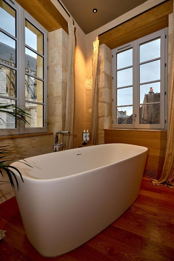 La Chapelle, Les Suites Du Palais, L'Unique 5 Etoiles De Nevers, Suite D'Exception, By Primo C0Nciergerie Luaran gambar