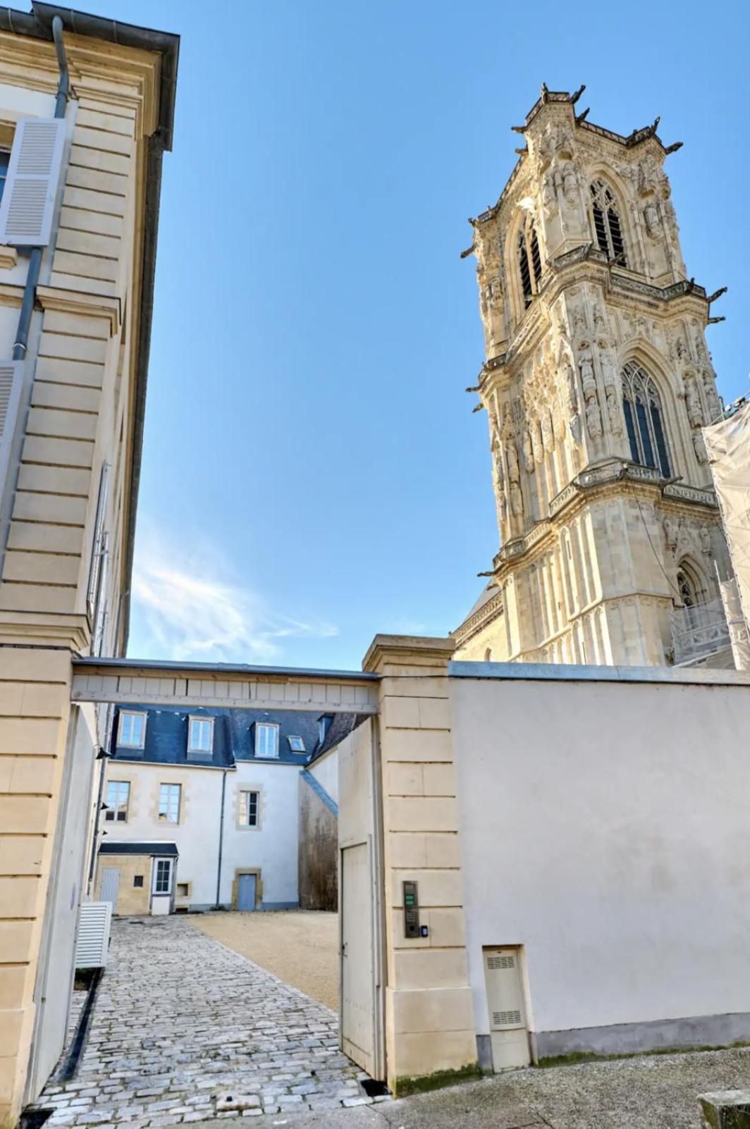 La Chapelle, Les Suites Du Palais, L'Unique 5 Etoiles De Nevers, Suite D'Exception, By Primo C0Nciergerie Luaran gambar